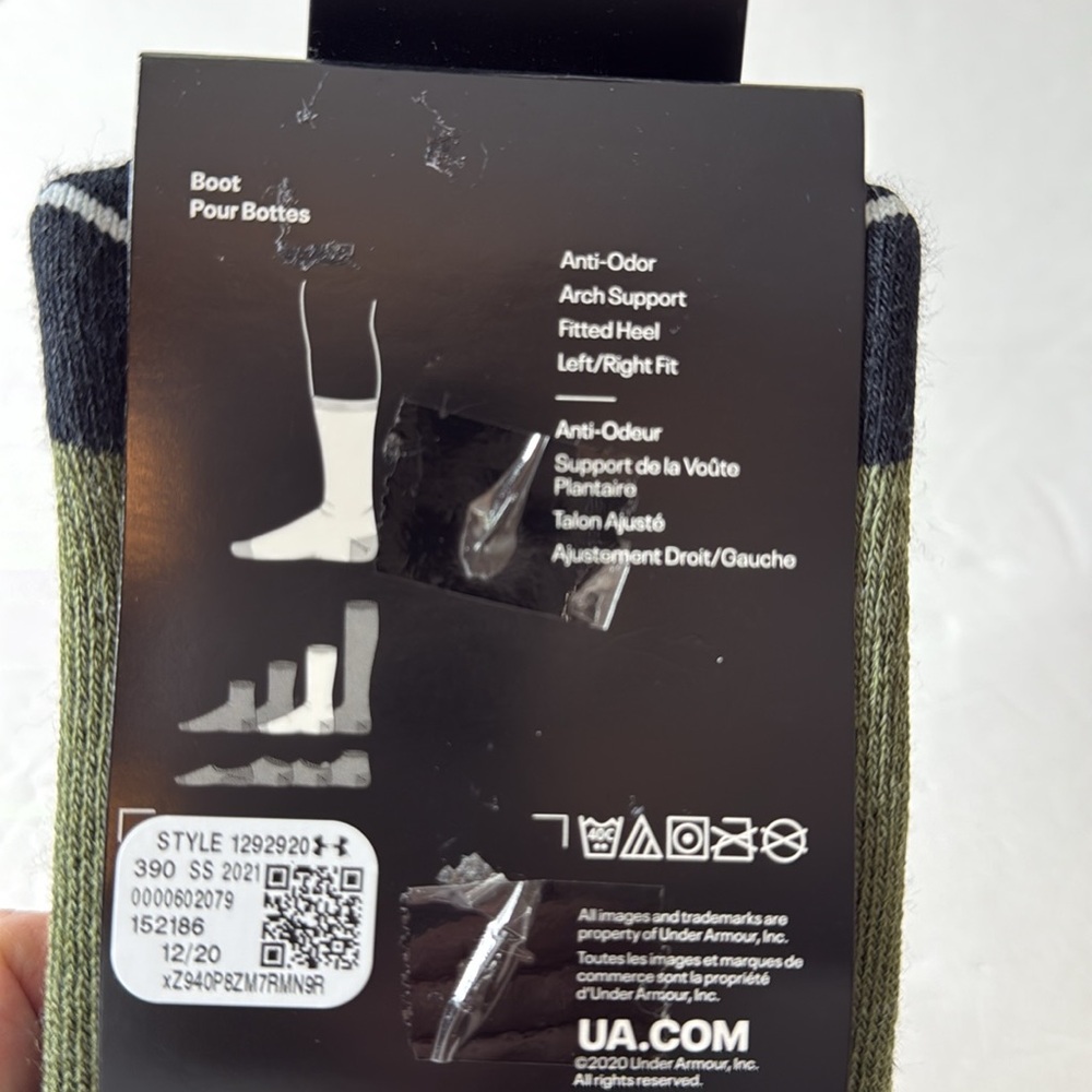 Under Armour Assortment of Socks 4 Pairs Size Large 8.5-13 - Picture 6 of 16